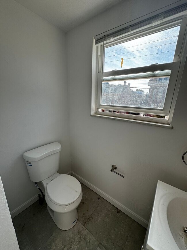 Building Photo - 4711 Liberty Ave