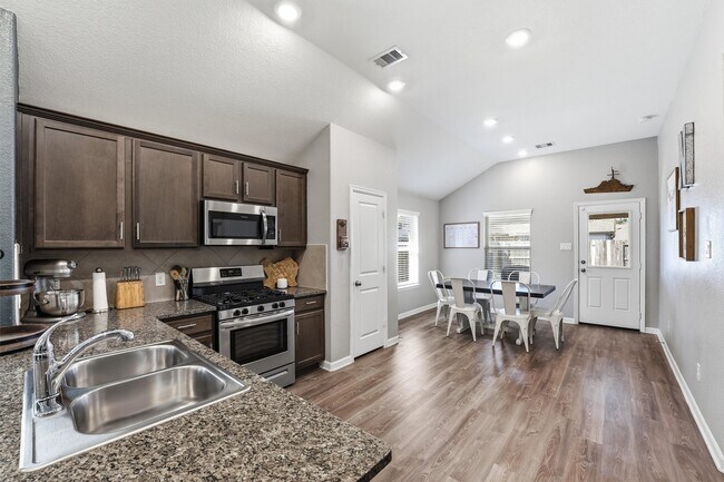 Building Photo - 16119 Barge Way