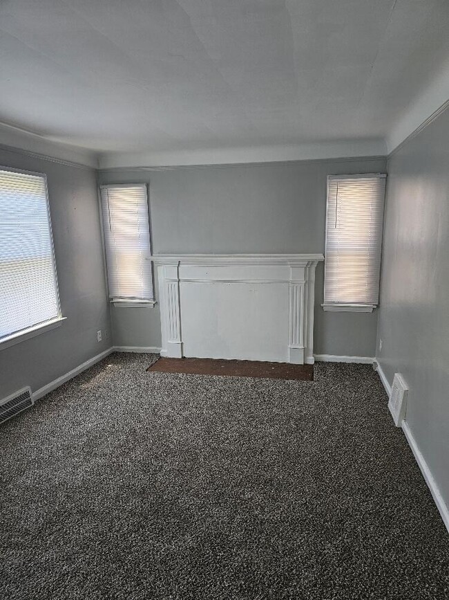 Building Photo - 5786 Neff Ave