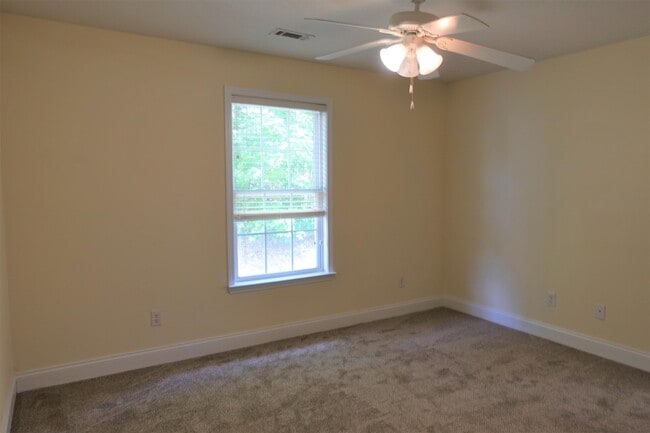 Building Photo - 312 Sprucewood Ct