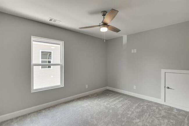 Building Photo - 1641 E Broad St