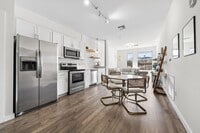 Building Photo - 1900 12th Ave S