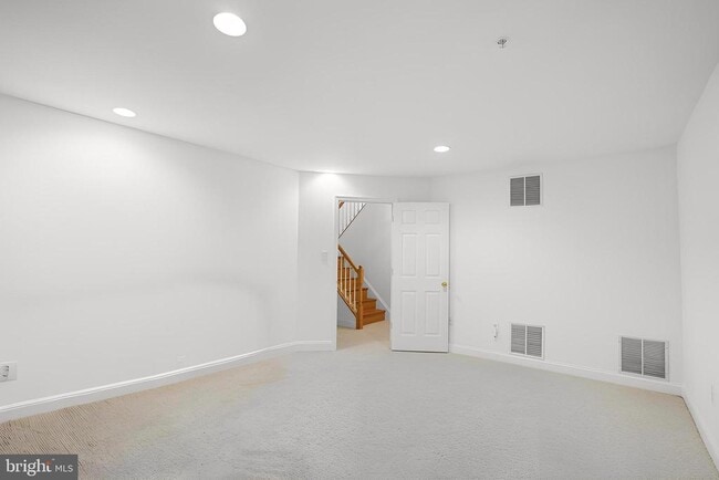 Building Photo - 12033 Treeline Way