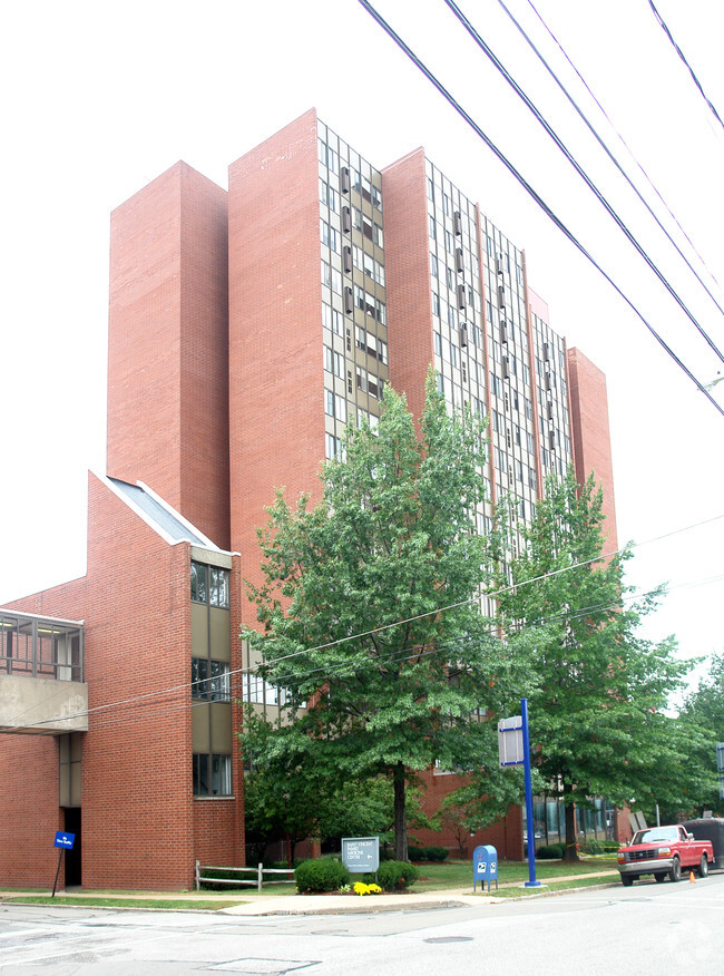 Building Photo - Highpoint Towers