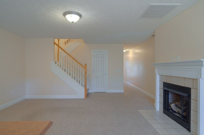 Building Photo - Available for the 2026-2027 lease term.