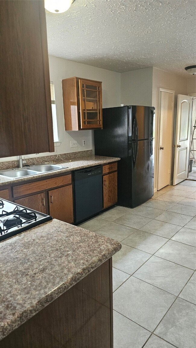 Building Photo - 2610 Strait Ln