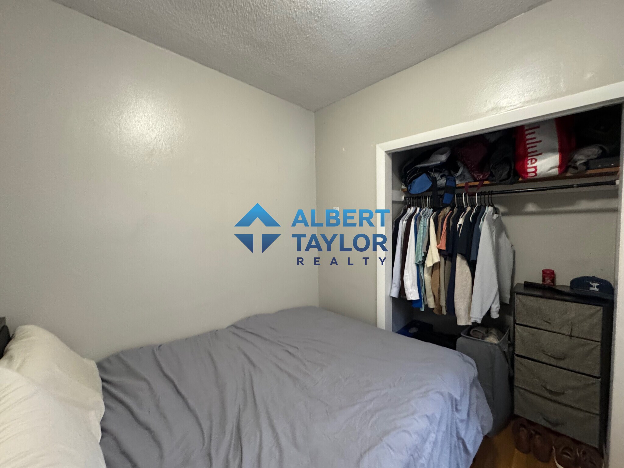 Building Photo - 36 Garden St