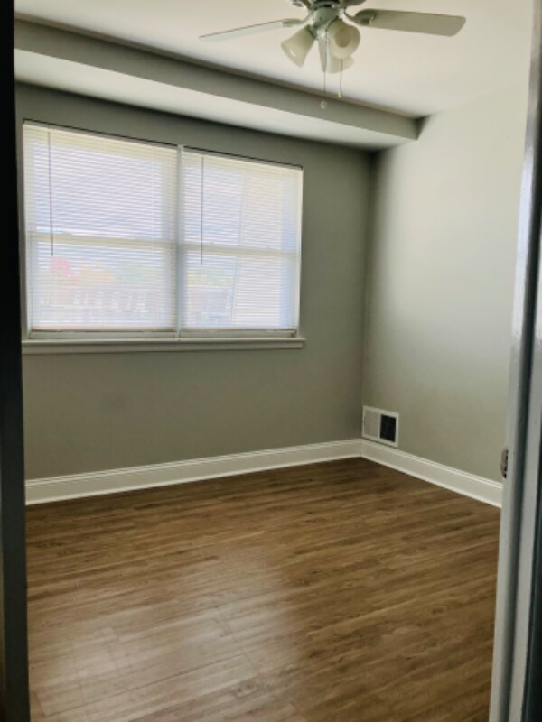 Building Photo - 26 Florence Tollgate Pl