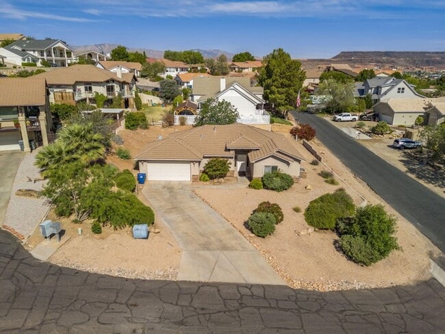 Building Photo - Beautiful 4 Bedroom Single-Level Home