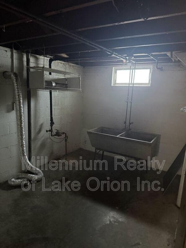 Building Photo - 14663 Jacob Ave