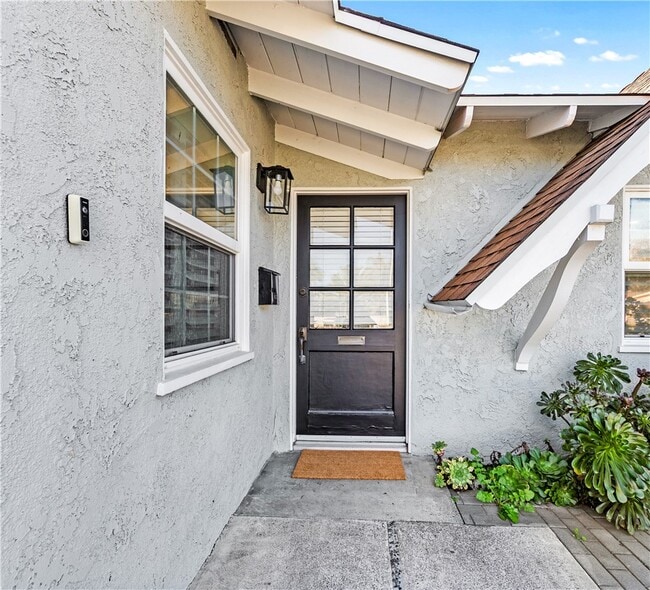 Building Photo - 5052 Audrey Dr