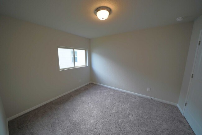 Building Photo - Beautiful like-new home now available in W...