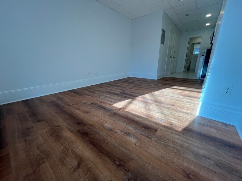 Building Photo - 508 Beacon St