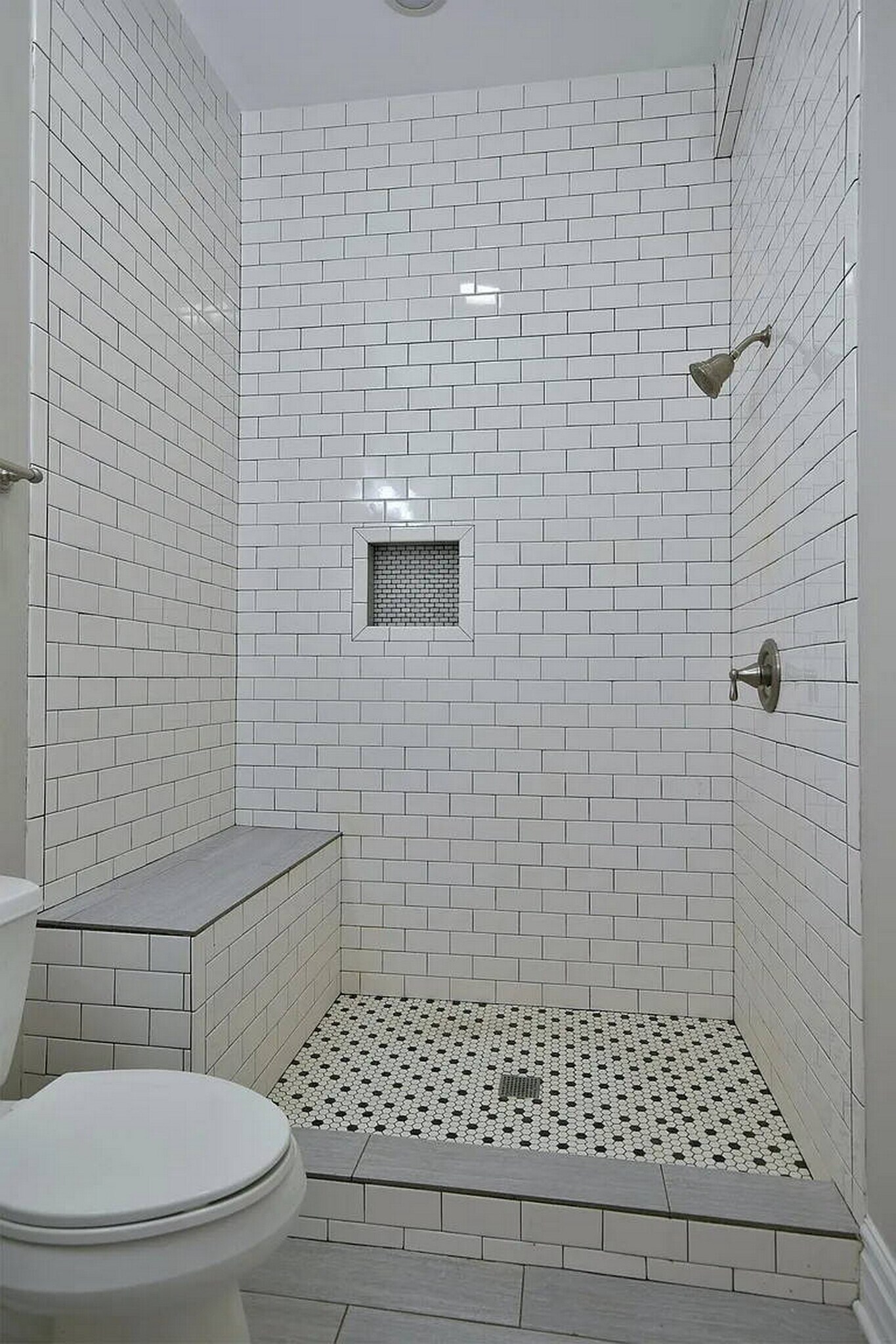 Building Photo - 1316 N Artesian Ave