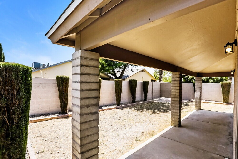 Building Photo - 8871 W Morningside Dr