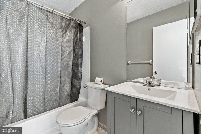 Building Photo - 10477 Campus Way S