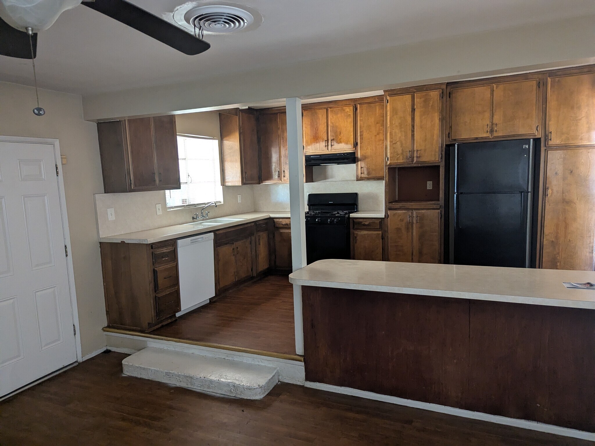 Building Photo - 2208 Holden Way