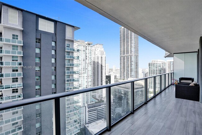 Building Photo - 1300 S Miami Ave