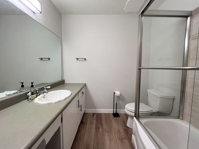 Building Photo - Condo Unit Available