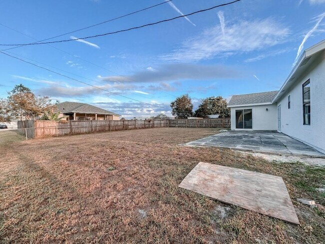 Building Photo - 1901 SW McAllister Ln