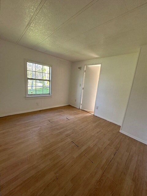 Building Photo - 11367 Redbud Ln