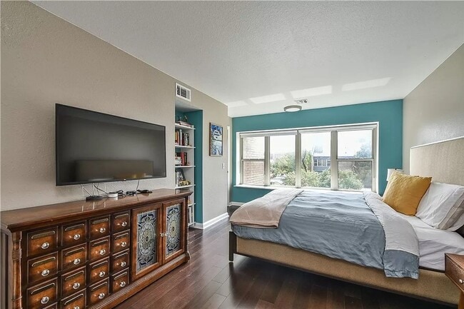 Building Photo - Urban Living in Downtown OKC - 2 Bedrooms/...