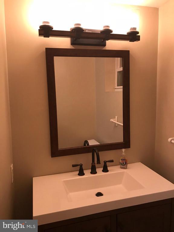 Building Photo - 1458 Riverside Ave