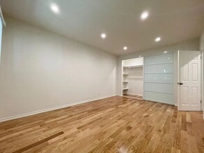 Building Photo - You will not want to miss out on this oppo...