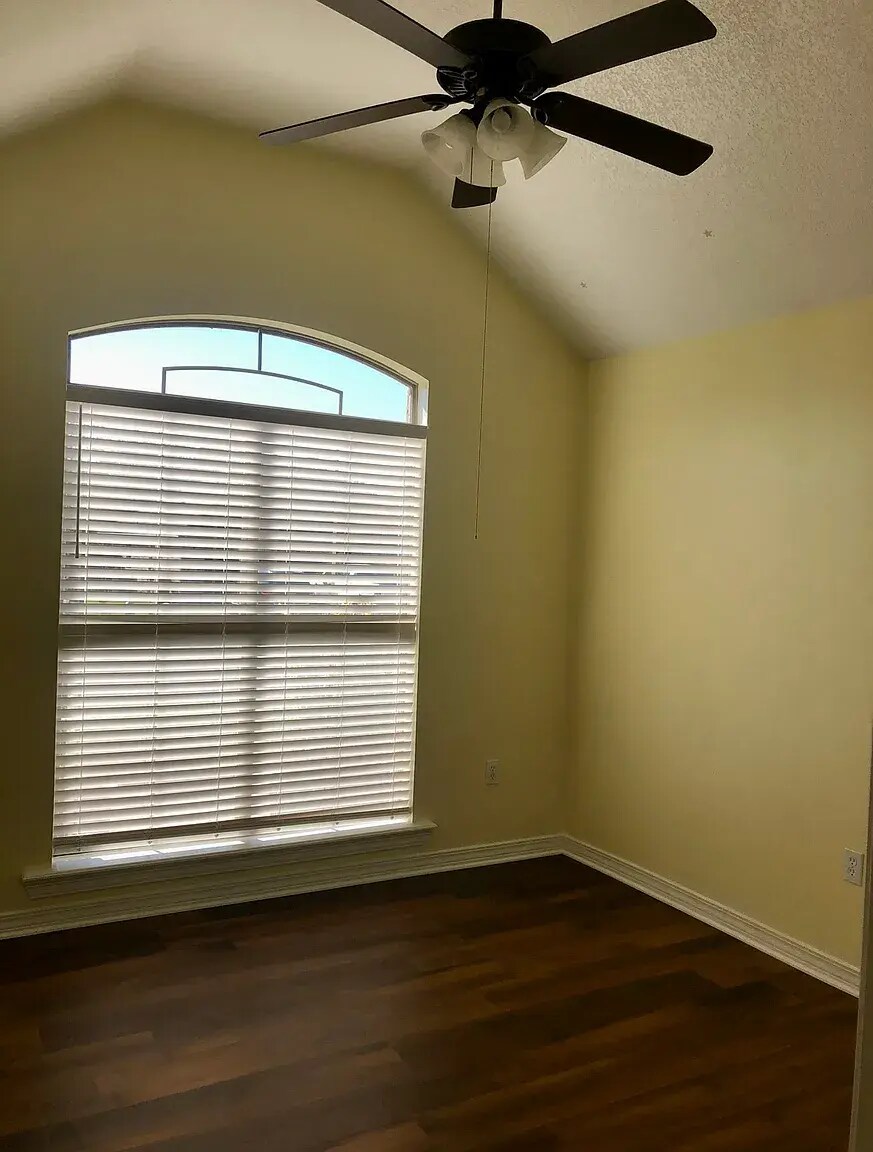 Building Photo - 13034 Oakberry Ln