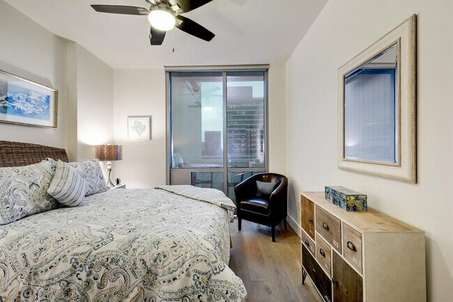 Building Photo - 222 West Ave