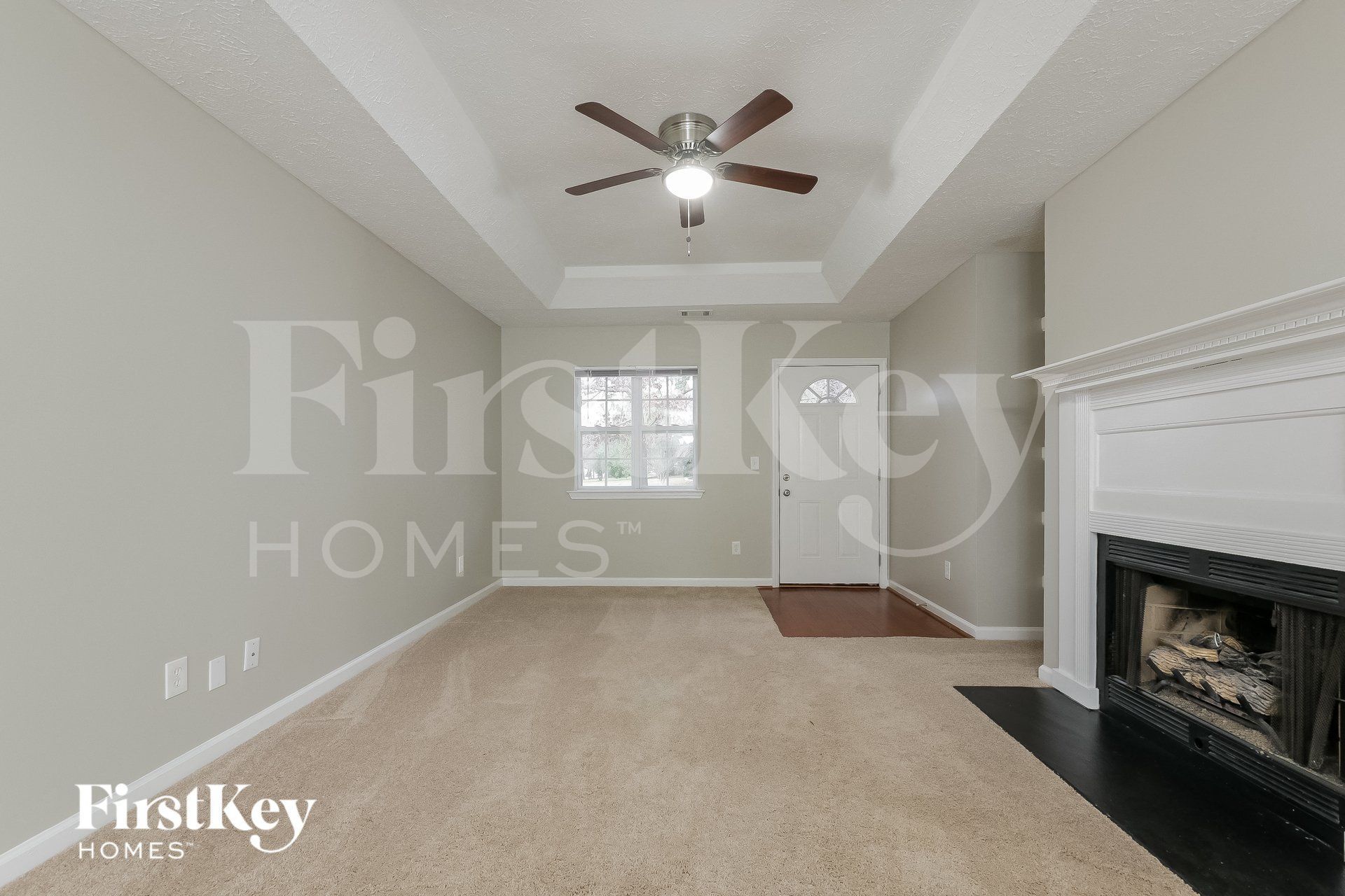 Building Photo - 400 Lone Oak Dr