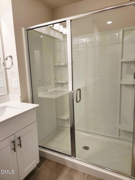Building Photo - 250 Brook Farm Ln