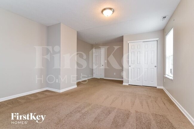 Building Photo - 673 Loon Ln
