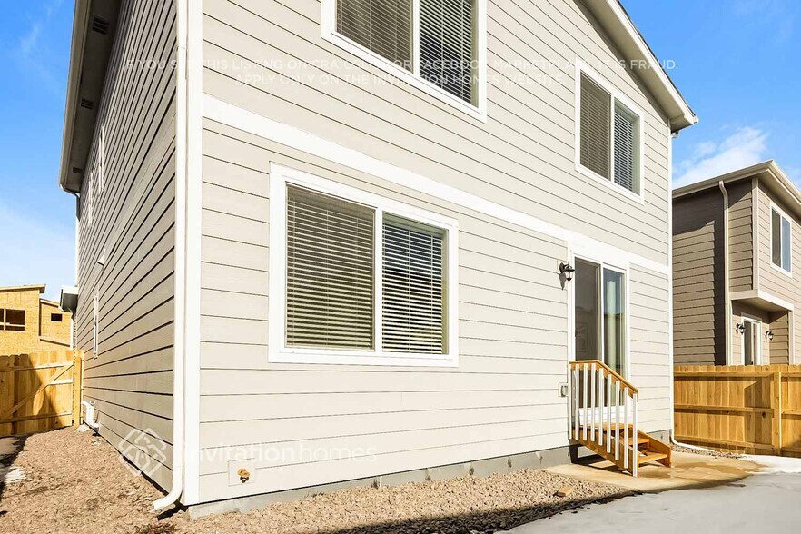 Building Photo - 13563 Arriba Dr