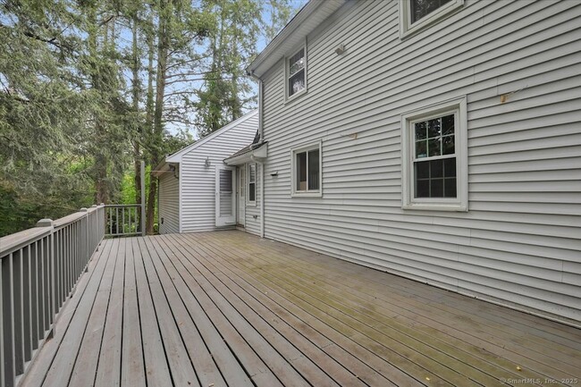 Building Photo - 77 Hemlock Ridge