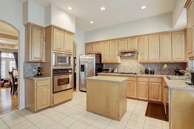 Building Photo - 2131 Stacy Knoll