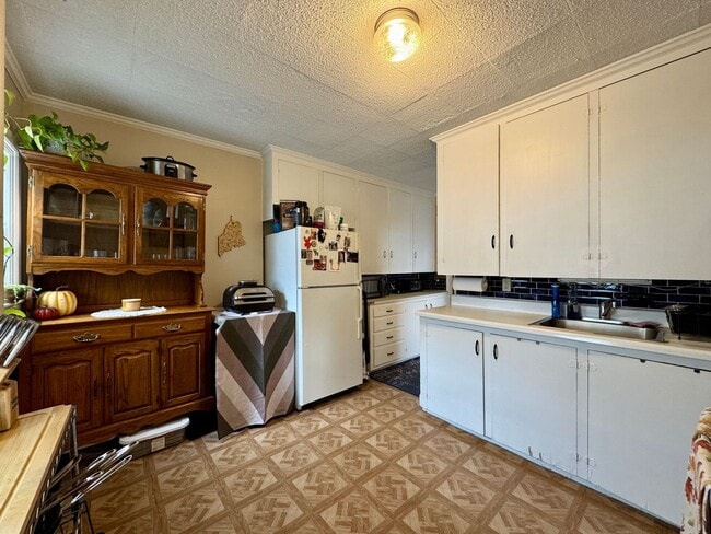 Building Photo - 87 High St