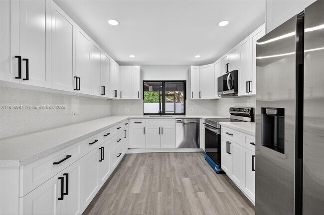 Building Photo - 17329 NW 62nd Ct