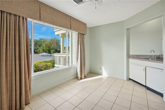 Building Photo - 286 Moss Oak Cir