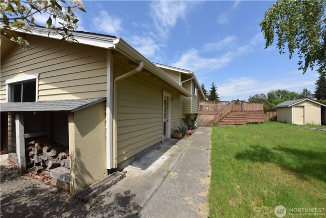 Building Photo - $3950 2520 SqFt, SFH/4BDR,2BA,office/Garag...