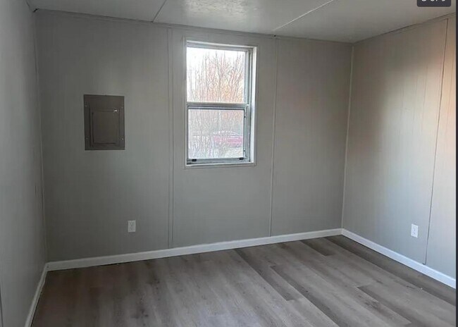 Building Photo - 228 Eden St