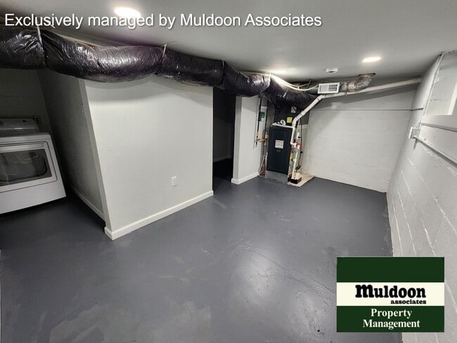 Building Photo - Remodeled rancher Available now!