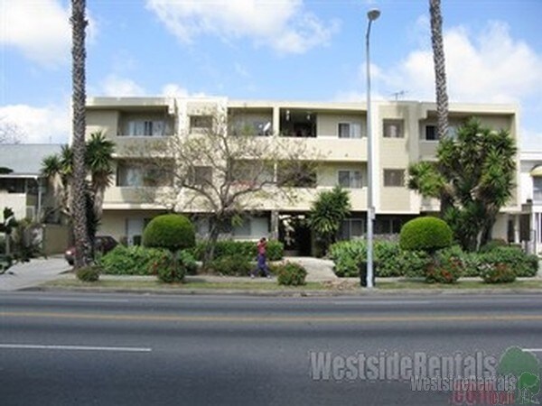 Building Photo - Palm Place