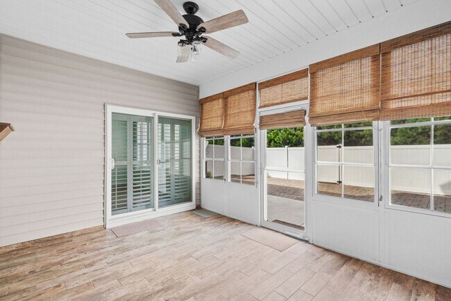 Building Photo - 156 Parmelee Dr