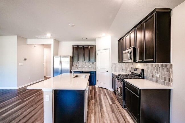 Building Photo - 1601 Longhorn Ranch Dr