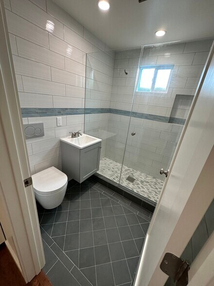 Building Photo - 769 Sunset Ave