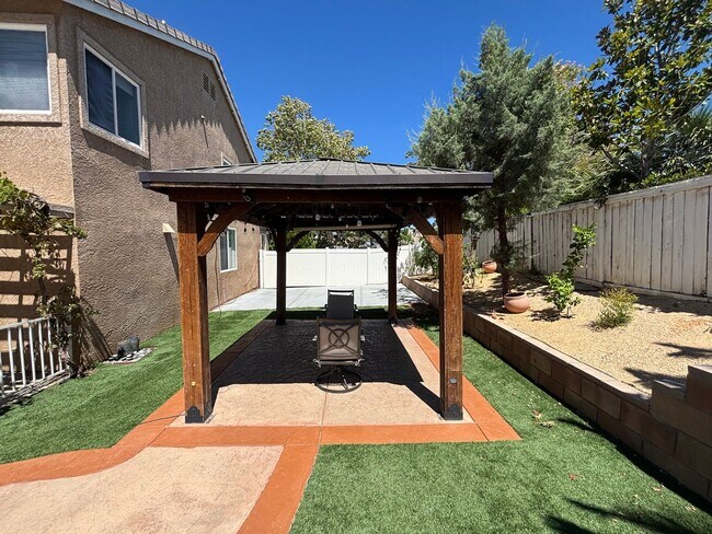 Building Photo - 40067 Villa Moura Dr
