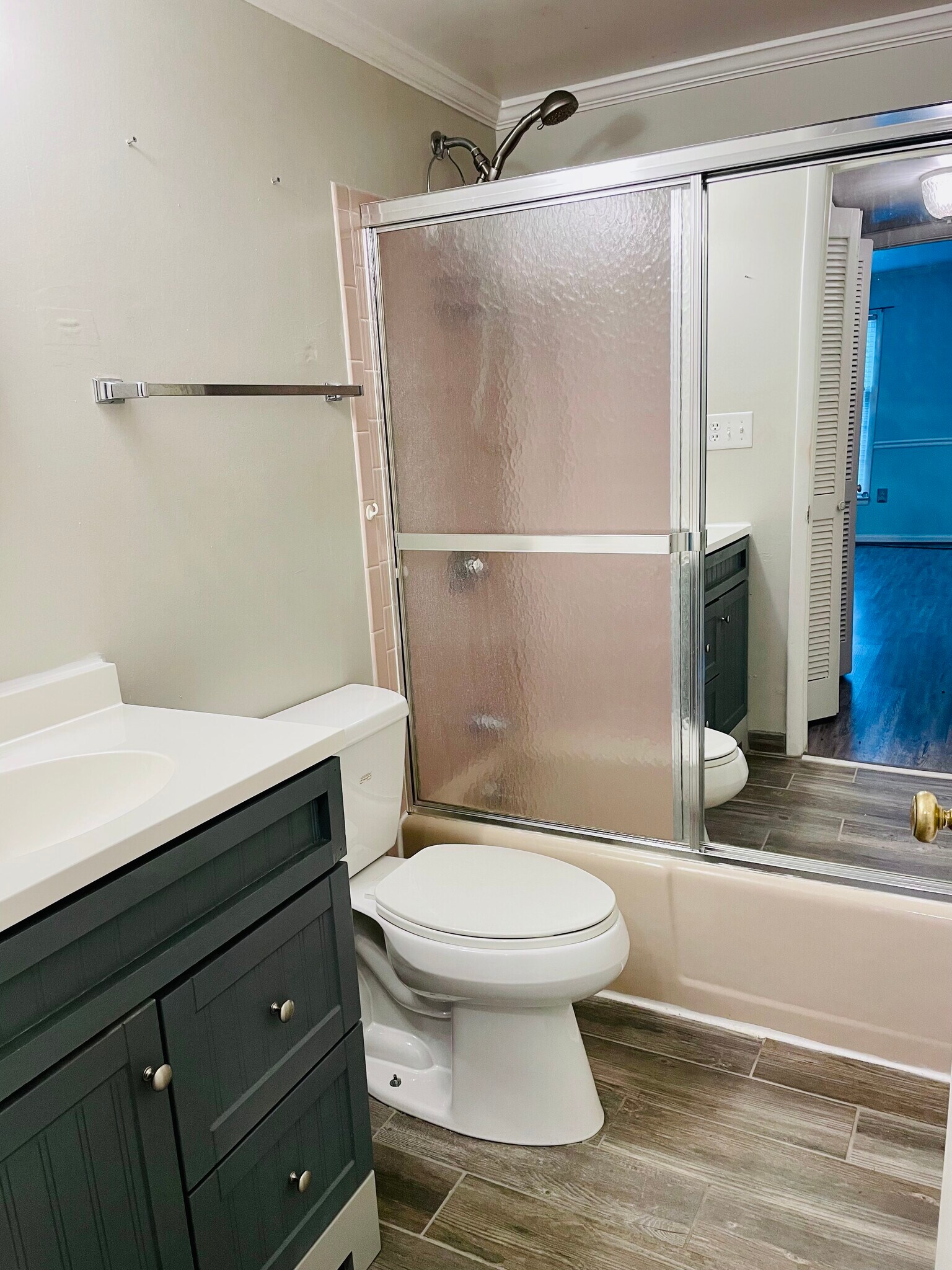 bathroom 2 - 5260 Crossbow Cir