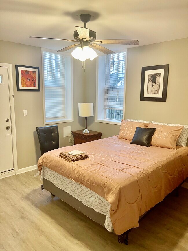 Building Photo - 121 New York Ave NW