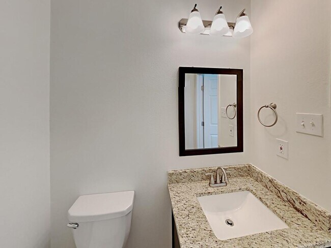 Building Photo - 18226 Amalfi Coast Dr